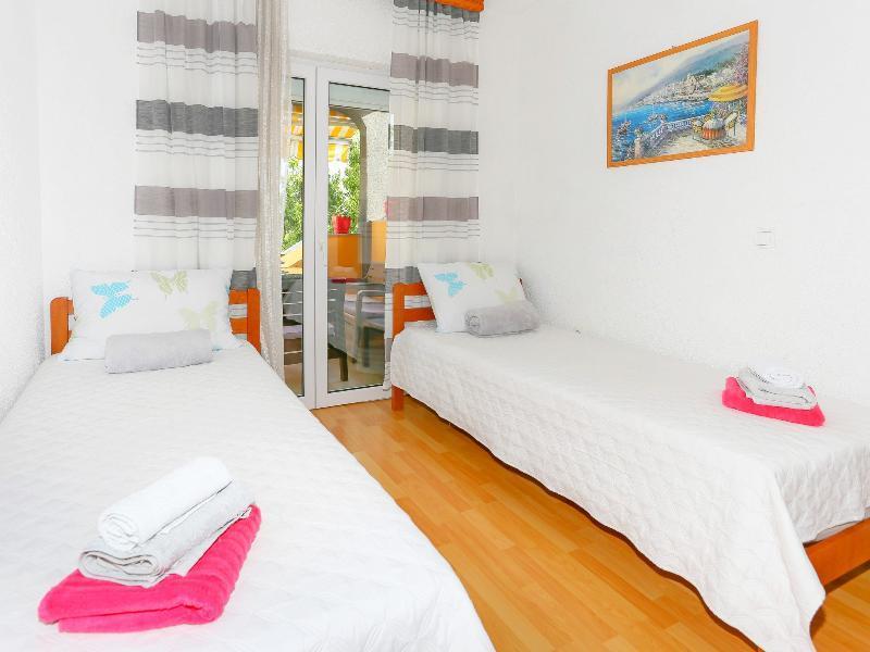 Apartments Damir Kaštel Štafilić Esterno foto