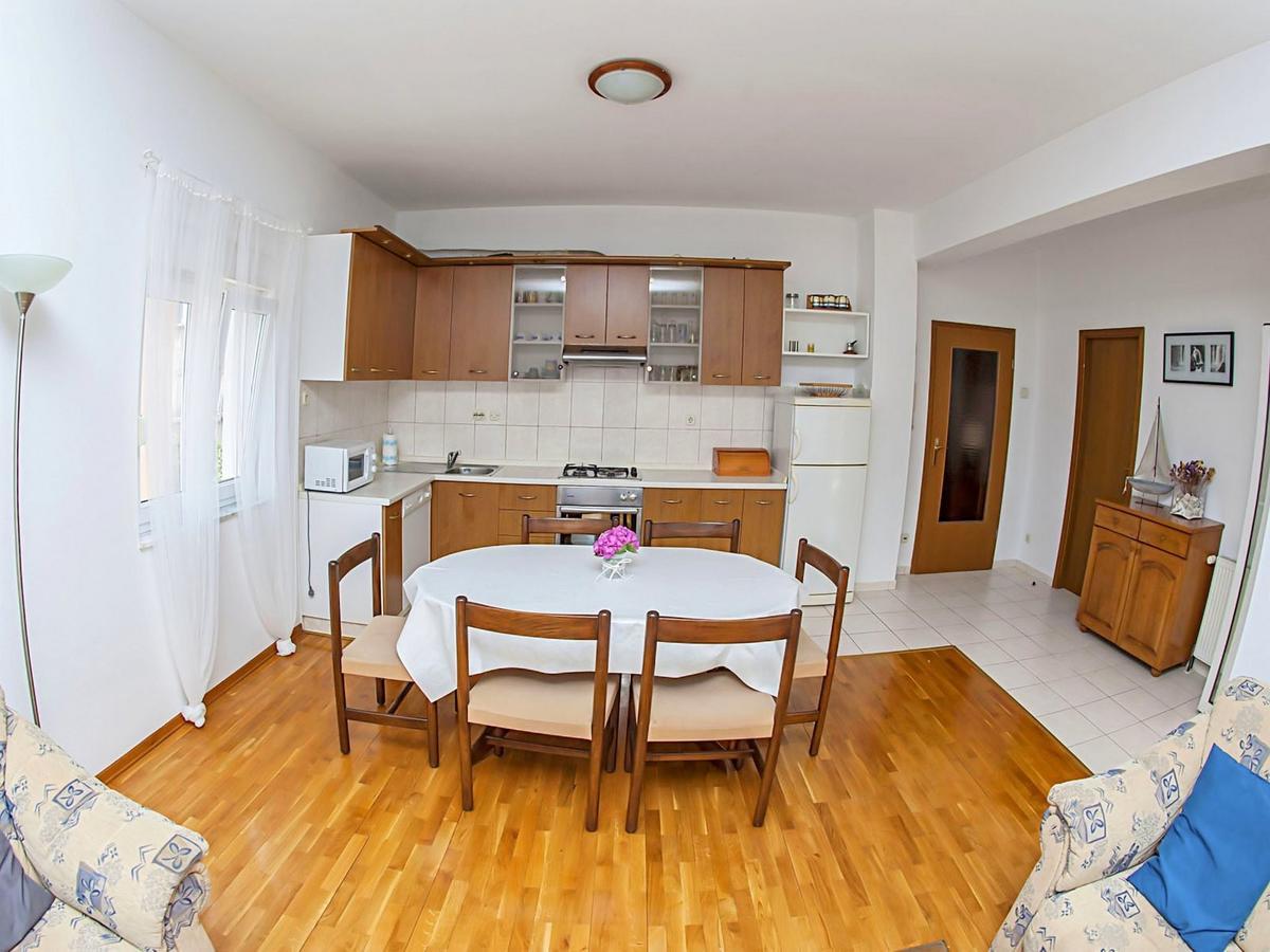 Apartments Damir Kaštel Štafilić Esterno foto