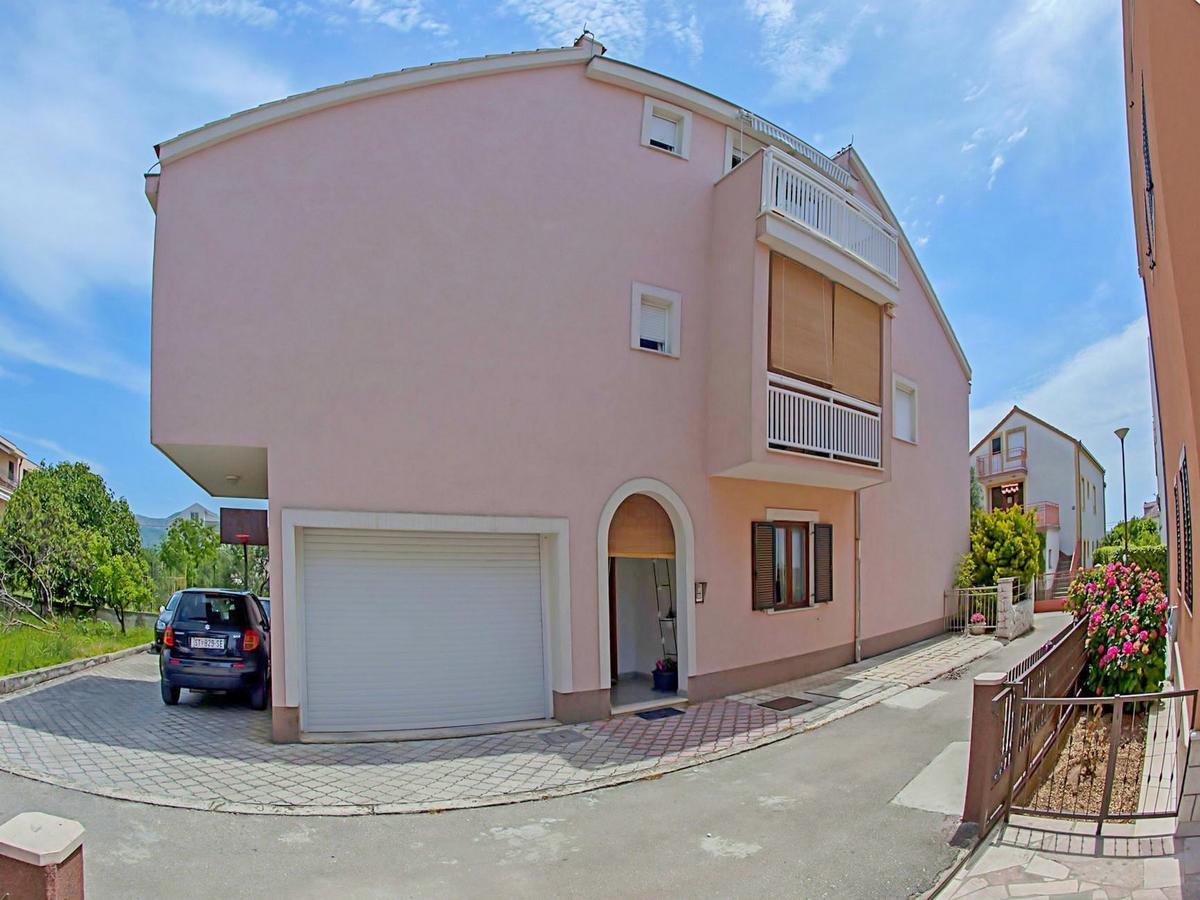 Apartments Damir Kaštel Štafilić Esterno foto