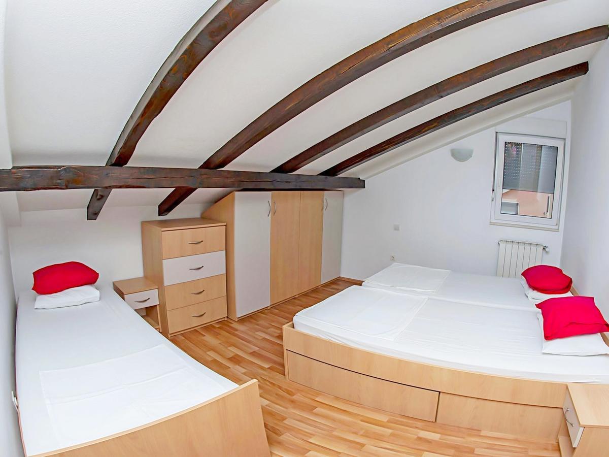 Apartments Damir Kaštel Štafilić Esterno foto