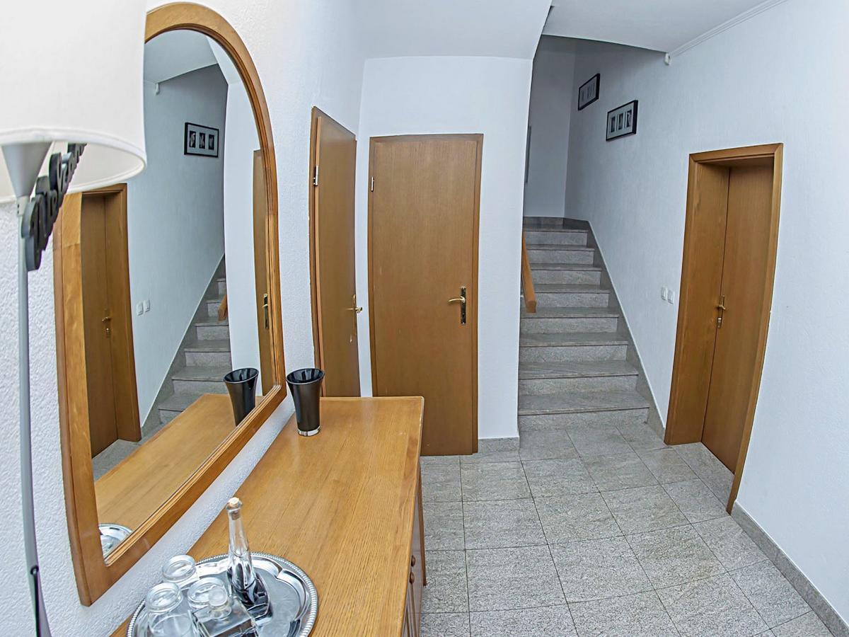 Apartments Damir Kaštel Štafilić Esterno foto